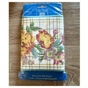 Vintage 1996 Ashley Taylor Floral Wall Border 5 Yards, Pre-Pasted & Strippable